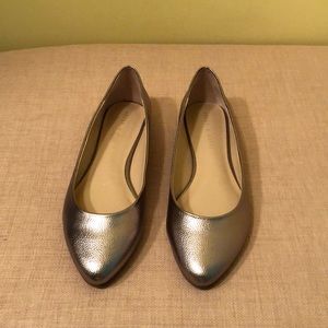 Kelly & Katie Silver/ Gray Flats